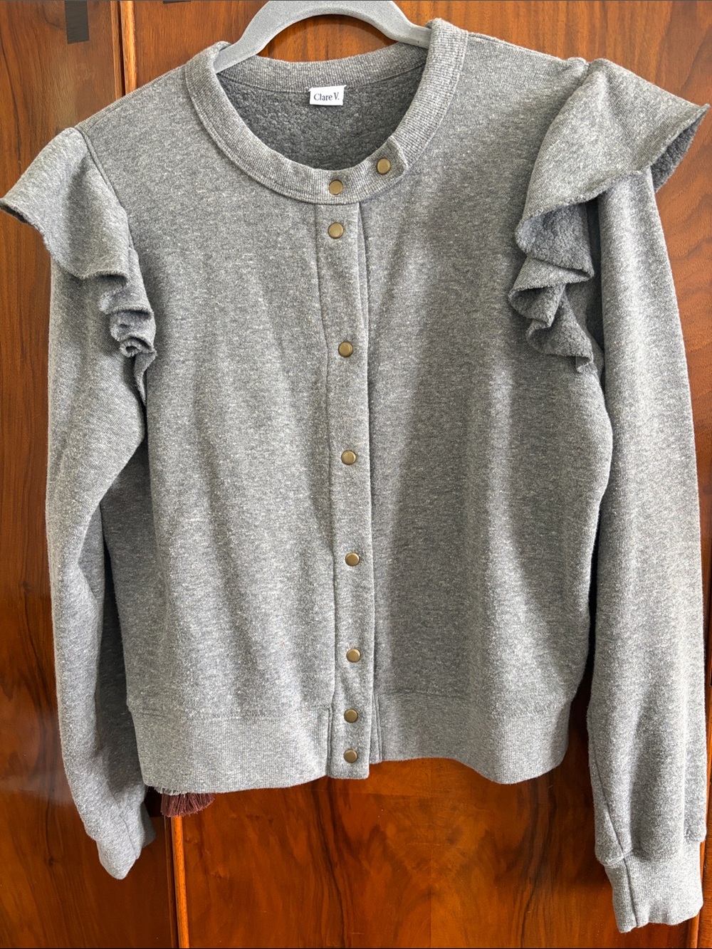 Clare V Gray Ruffle-Shoulder Snap sweatshirt jacket